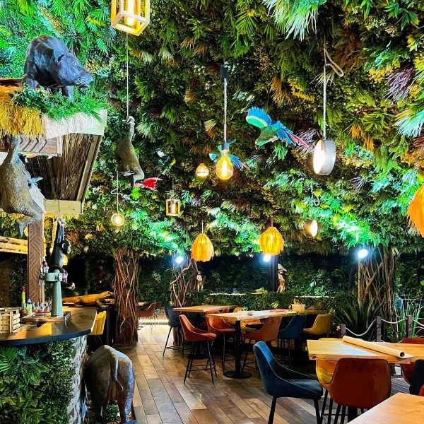Mur Végétal Artificiel Jungle décoration restaurant