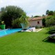 Gazon synthétique Very Chic 35 mm autour d'une piscine, format 2 x 11 m