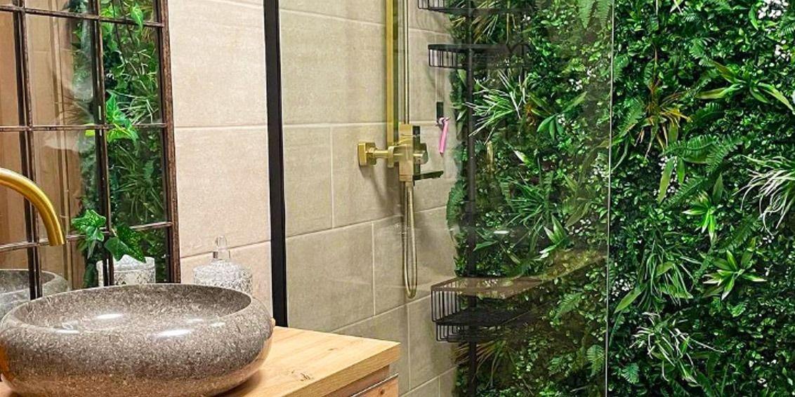 Mur végétal artificiel salle de bain